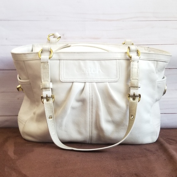Coach Handbags - Coach Leather White Purse J0951